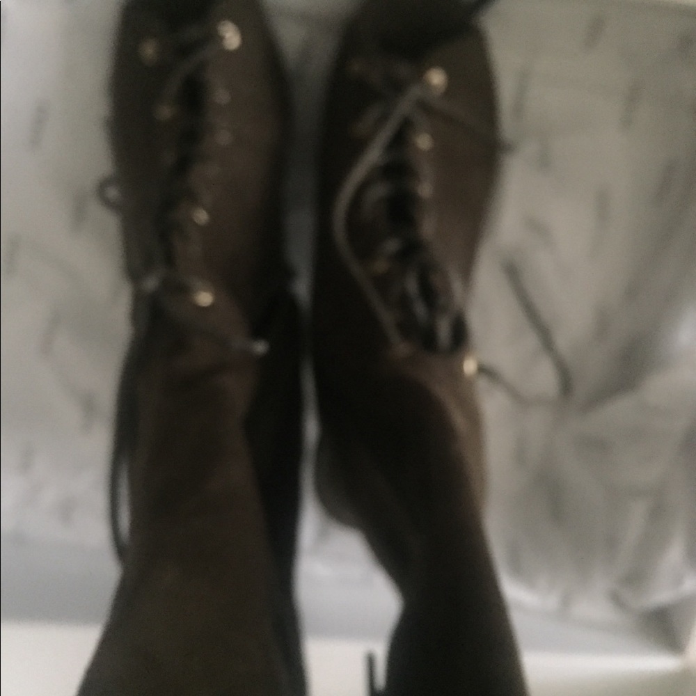 Guess woman's CALENE boots